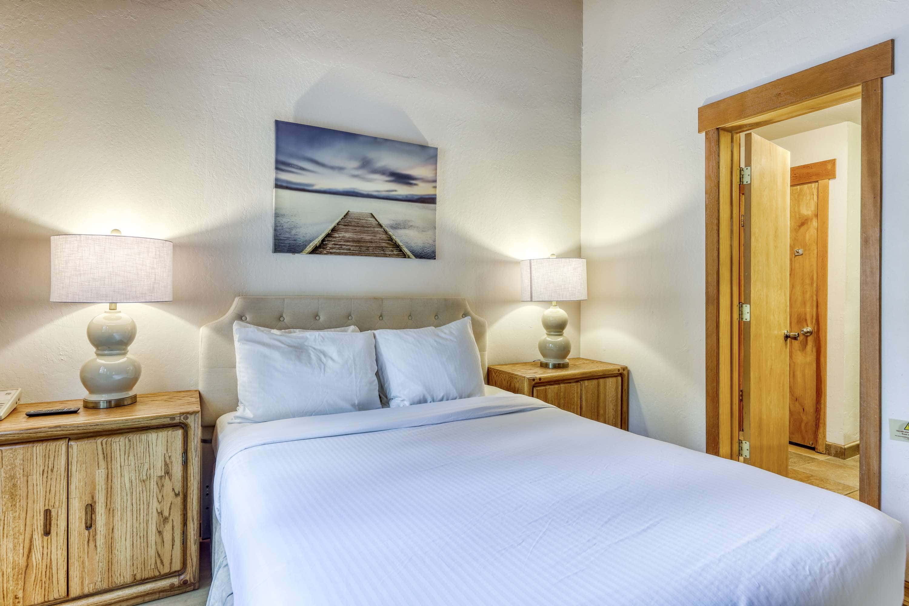 Cozy Studio at Granlibakken Tahoe Resort - Ski-In - Ski-Out with Pool, Spa & Minutes from Lake Tahoe