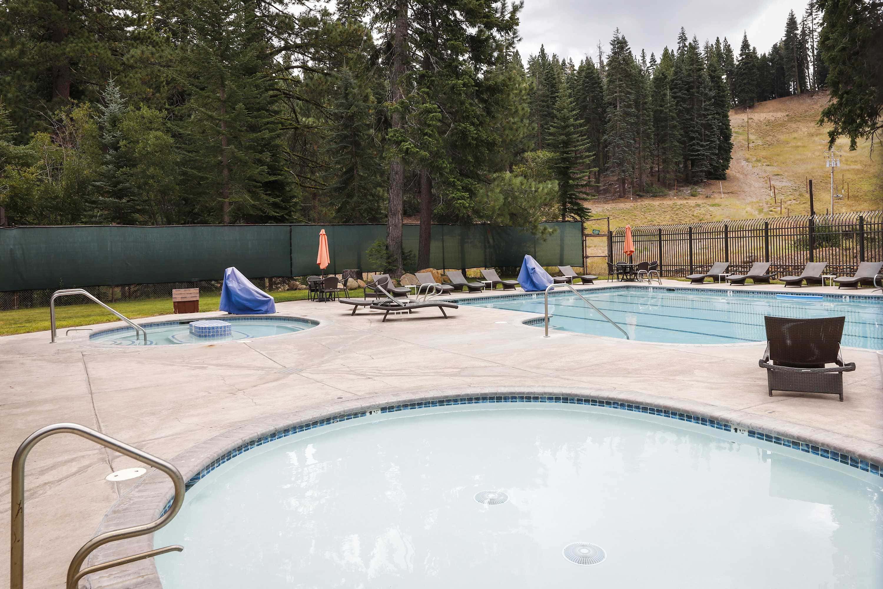 Cozy Studio at Granlibakken Tahoe Resort - Ski-In - Ski-Out with Pool, Spa & Minutes from Lake Tahoe