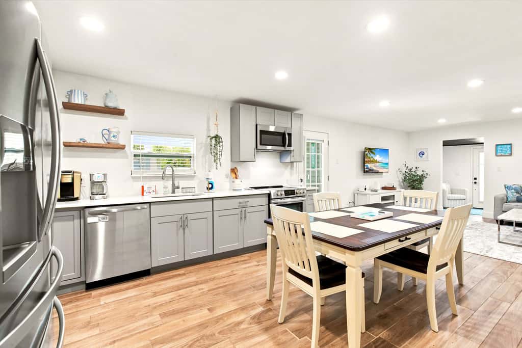 Spacious Waterfront Home - Private Canal Access and Large Yard in Naples