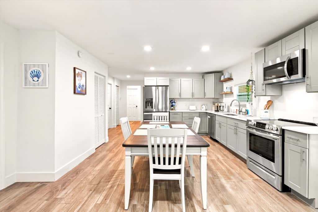 Spacious Waterfront Home - Private Canal Access and Large Yard in Naples