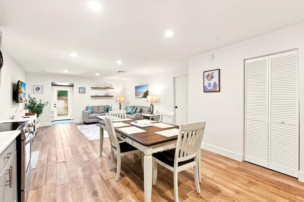 Spacious Waterfront Home - Private Canal Access and Large Yard in Naples