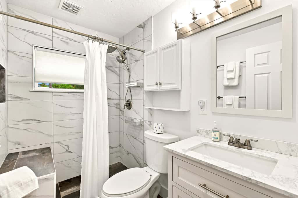 Spacious Waterfront Home - Private Canal Access and Large Yard in Naples