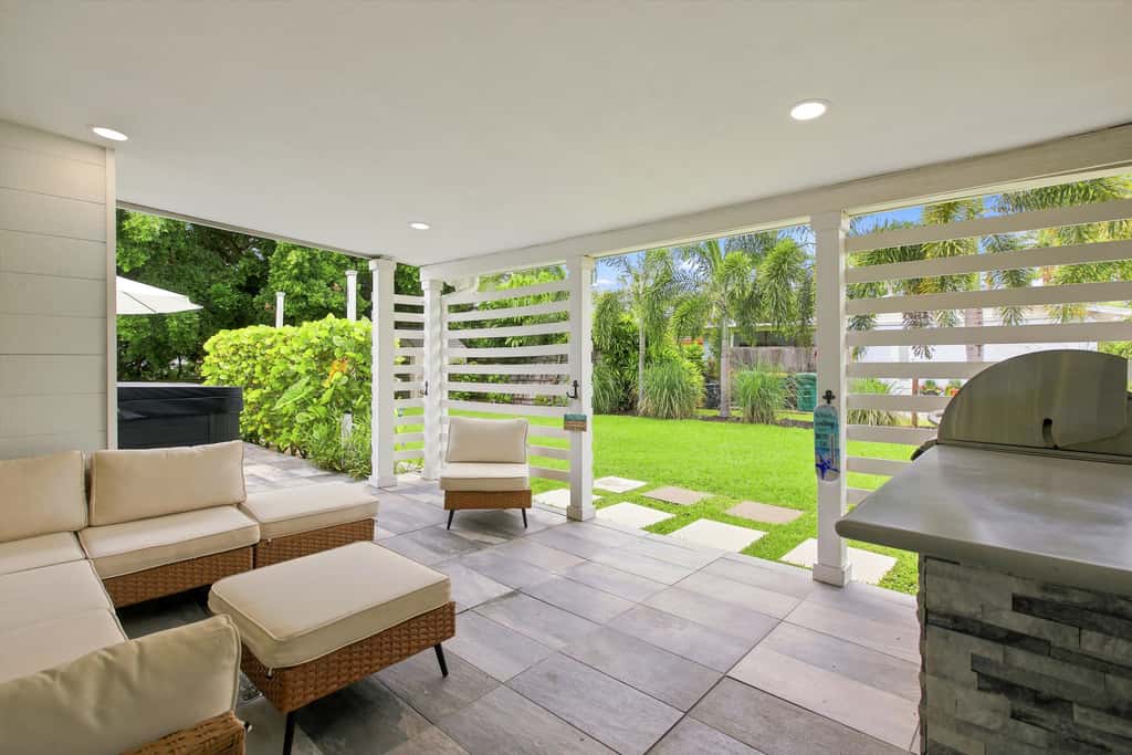 Spacious Waterfront Home - Private Canal Access and Large Yard in Naples