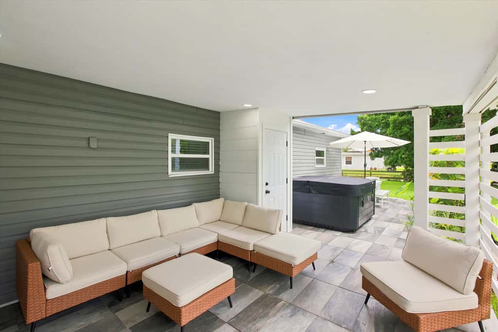 Spacious Waterfront Home - Private Canal Access and Large Yard in Naples