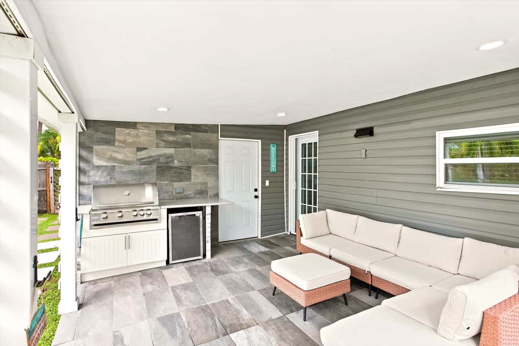 Spacious Waterfront Home - Private Canal Access and Large Yard in Naples