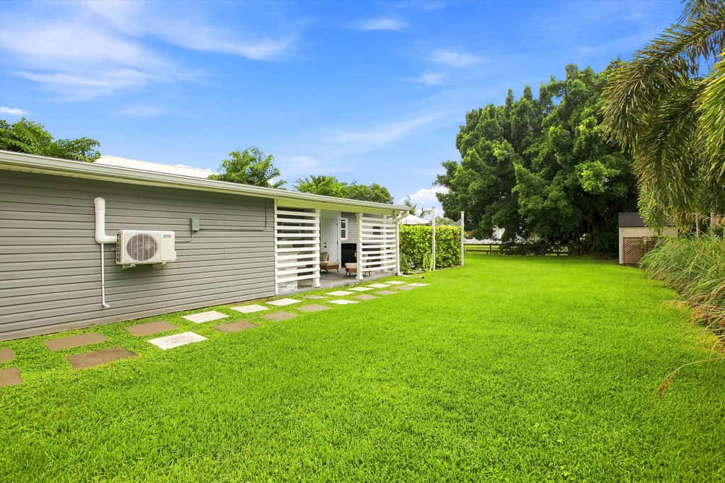 Spacious Waterfront Home - Private Canal Access and Large Yard in Naples