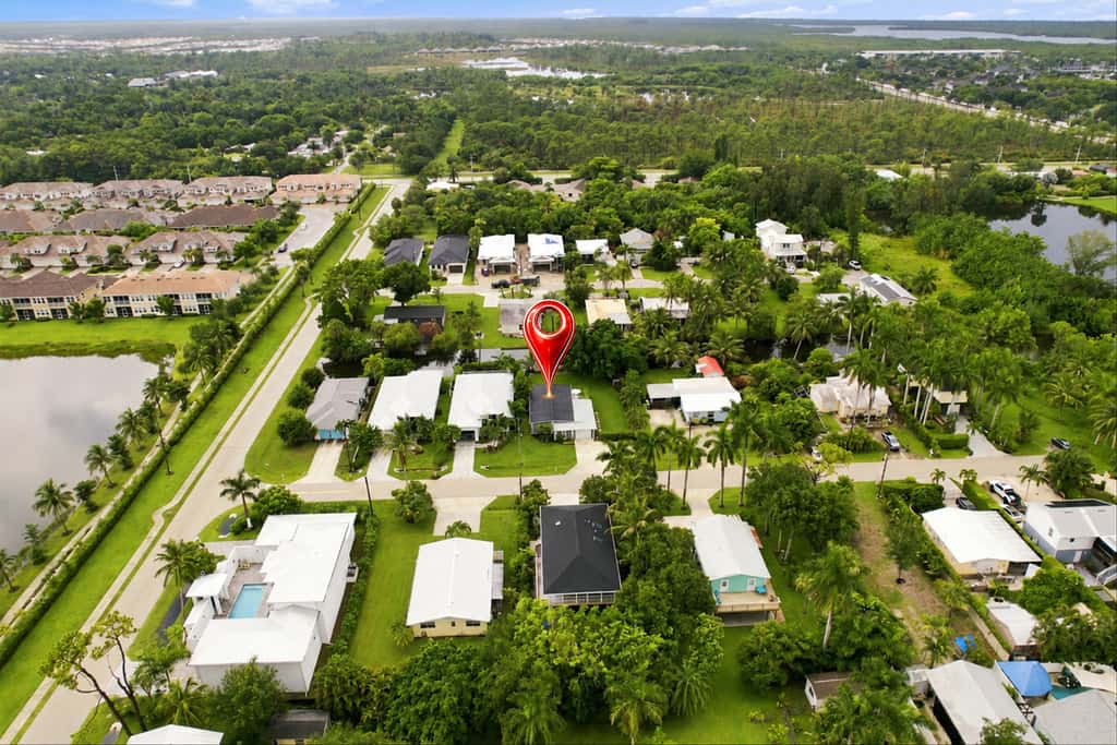 Spacious Waterfront Home - Private Canal Access and Large Yard in Naples