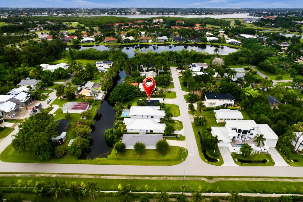 Spacious Waterfront Home - Private Canal Access and Large Yard in Naples