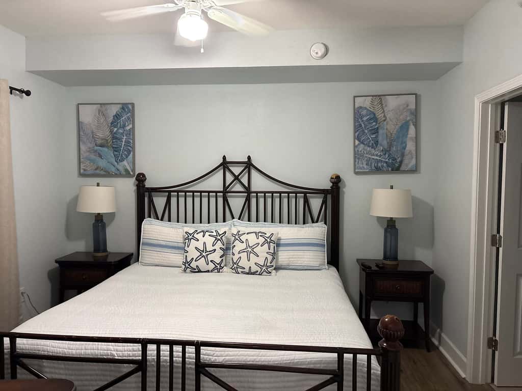 Gulf Front Condo with Pool, Hot Tub & Beach Access