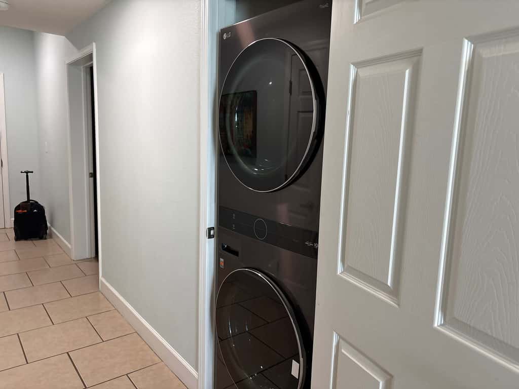 Gulf Front Condo with Pool, Hot Tub & Beach Access