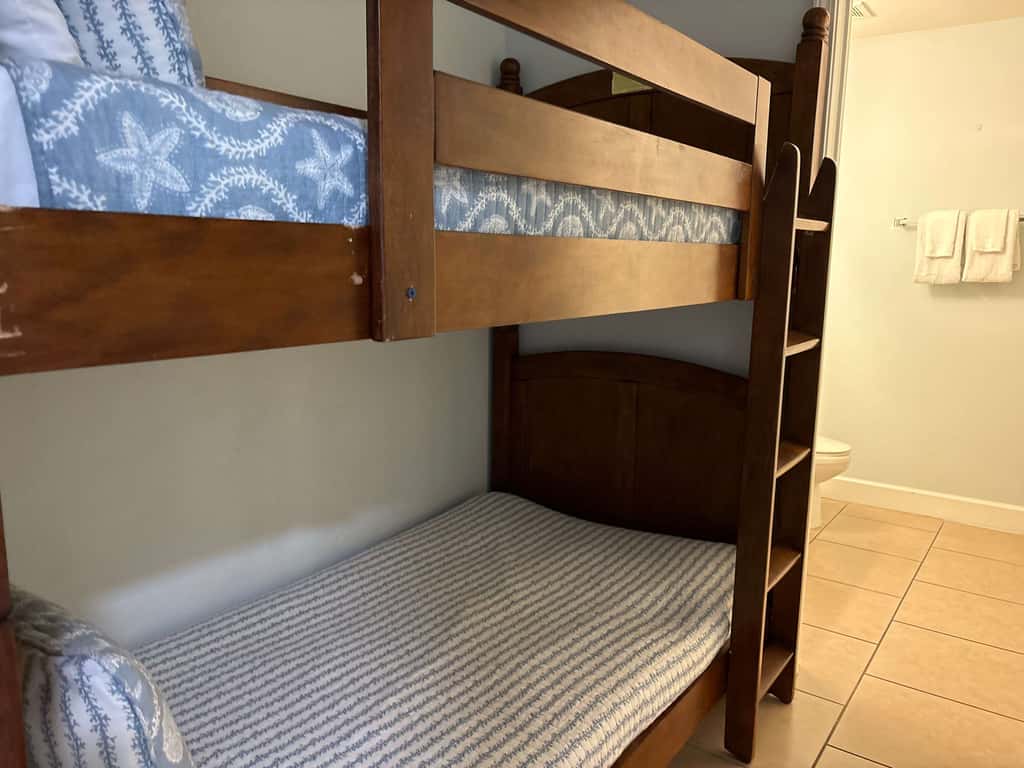 Gulf Front Condo with Pool, Hot Tub & Beach Access
