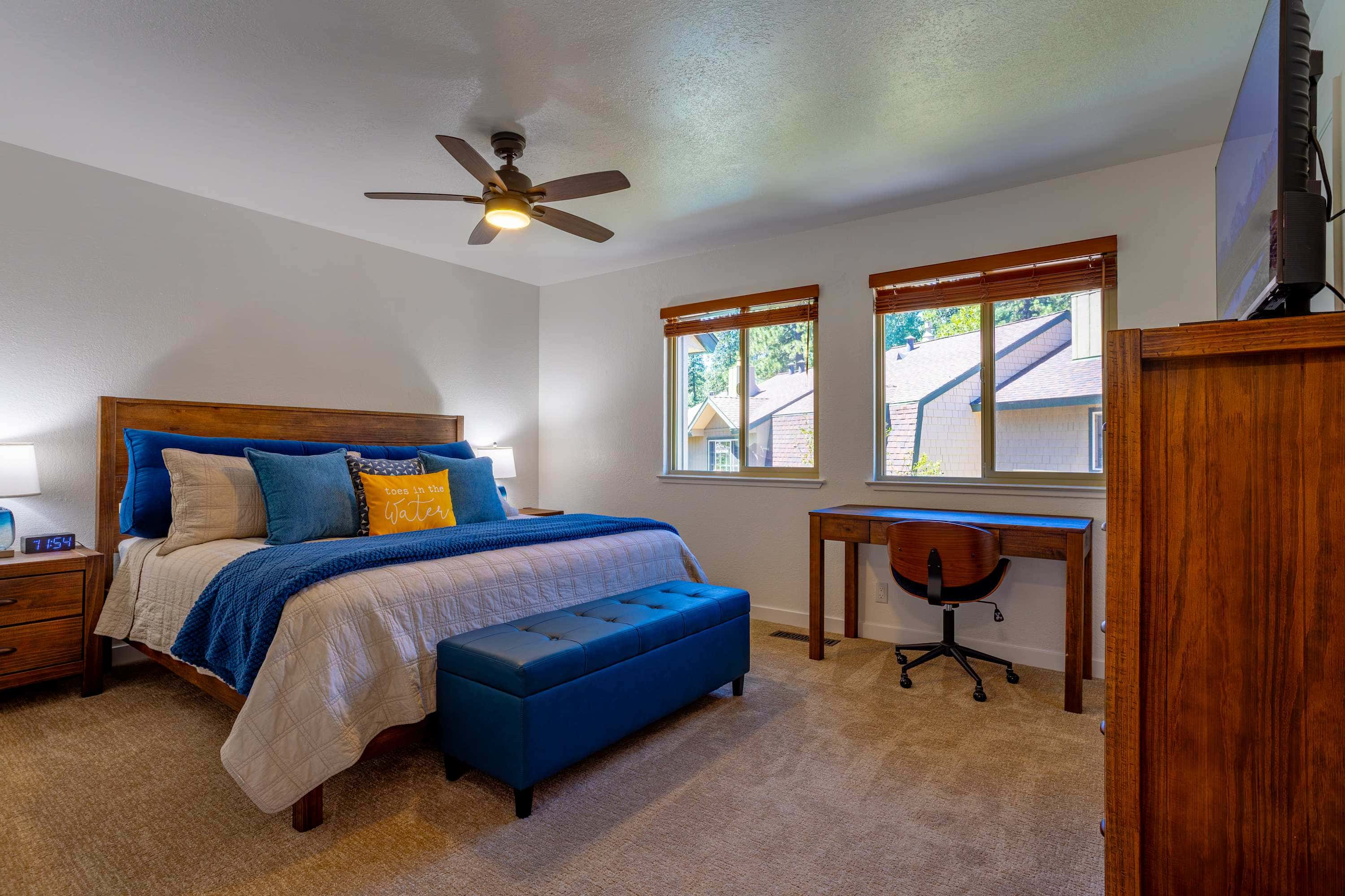 Lake Forest Glen Escape