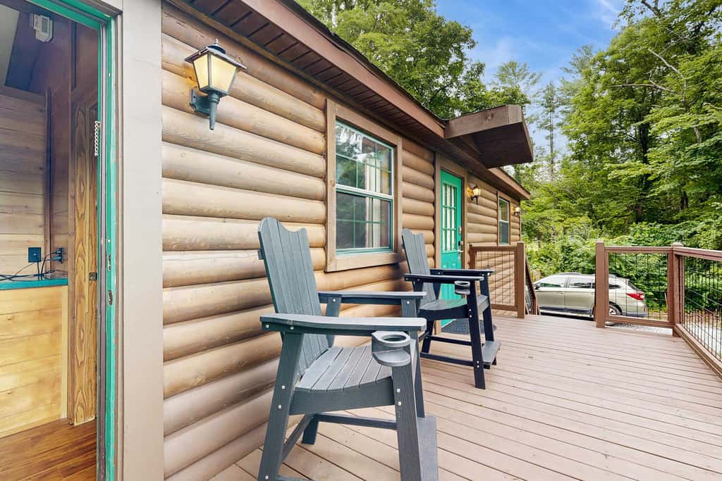 Riverfront Wilderness Cabin 
