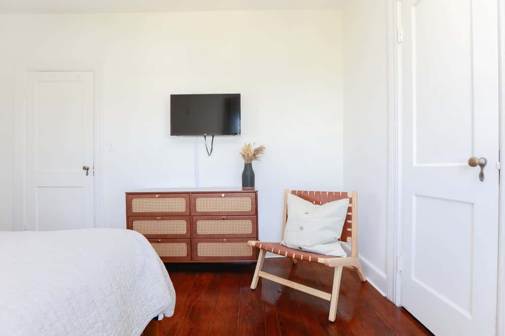 Sojourn Beach Front Escape Balcony & Beach Access