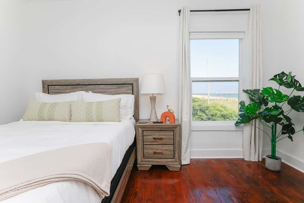 Sojourn Beach Front Escape Balcony & Beach Access