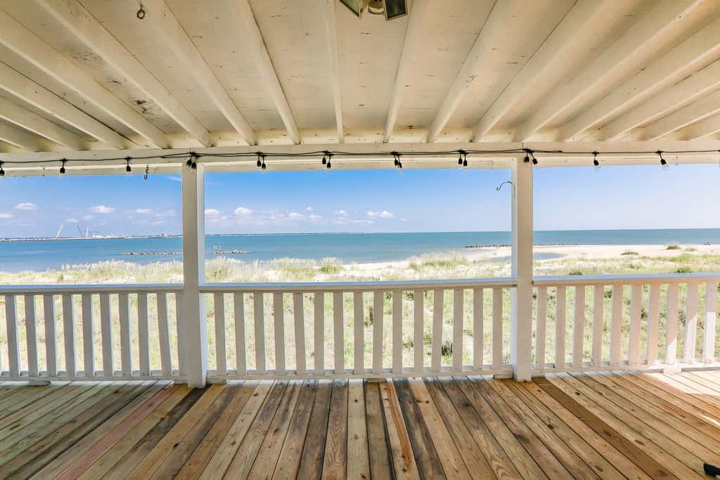 Sojourn Beach Front Escape Balcony & Beach Access