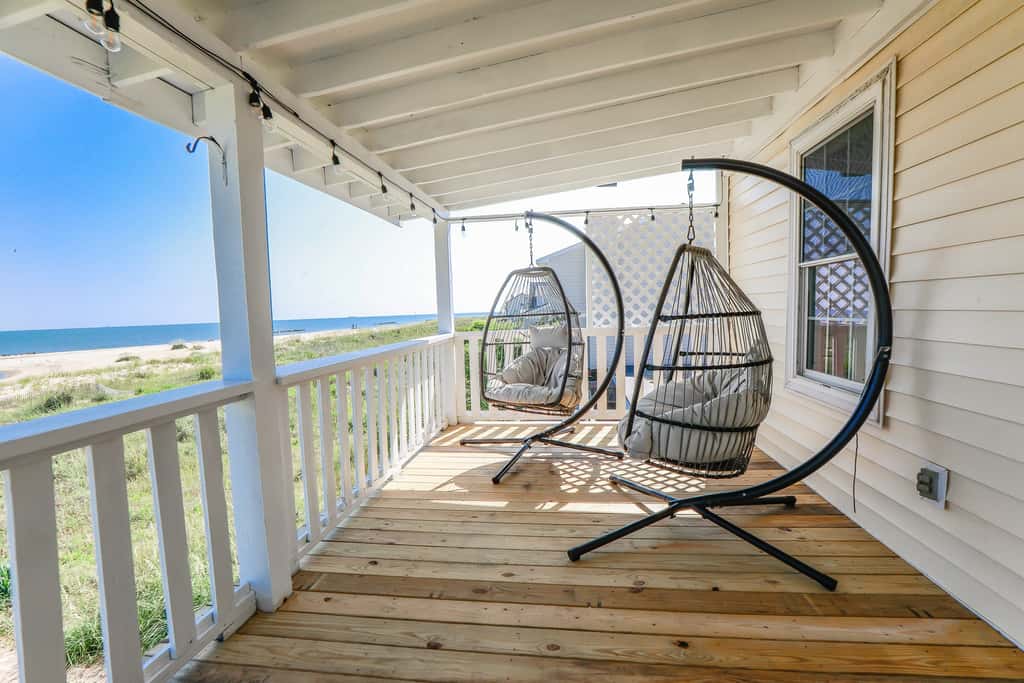 Sojourn Beach Front Escape Balcony & Beach Access