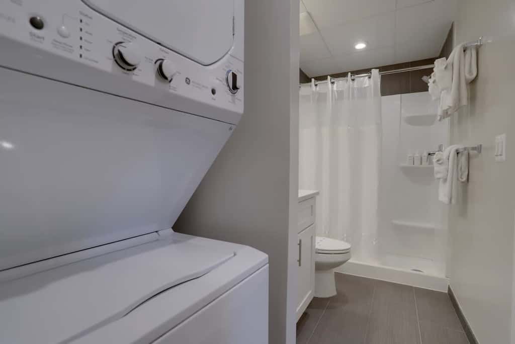 Sojourn | Courtland Towers | 1 BR w/Pickleball Court
