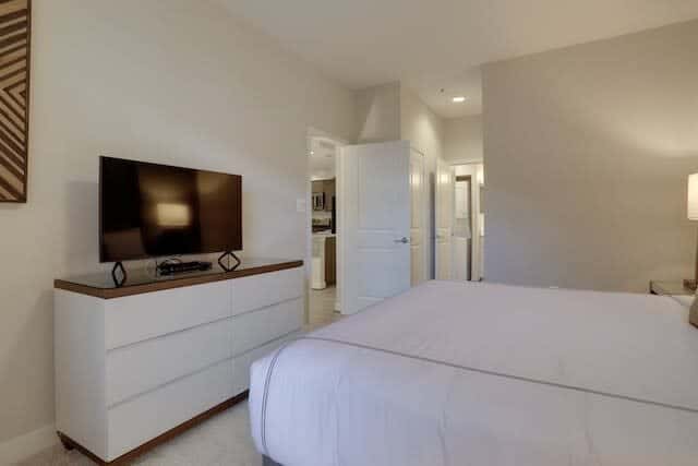 Sojourn | Courtland Towers | 1 BR w/Bocci Ball Court
