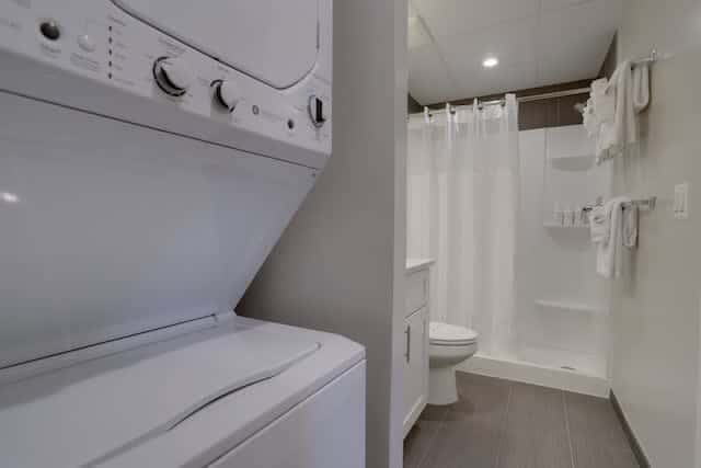 Sojourn | Courtland Towers | 1 BR w/Bocci Ball Court