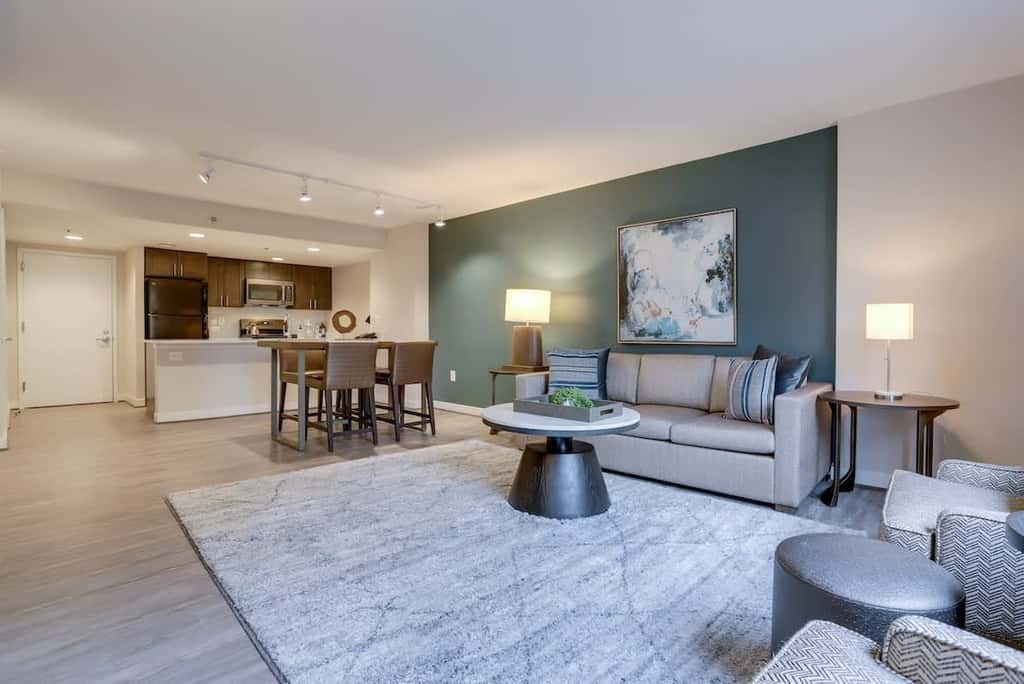 Sojourn  Courtland Towers w/ Private Balcony