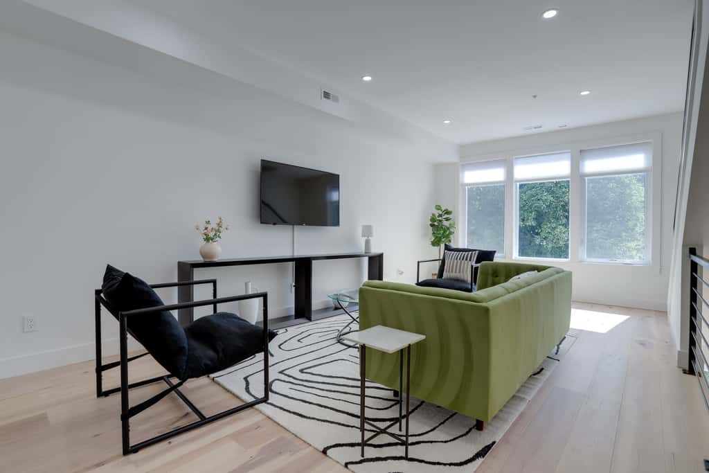 Sojourn's 3 BR with Rooftop Patio at Union Market
