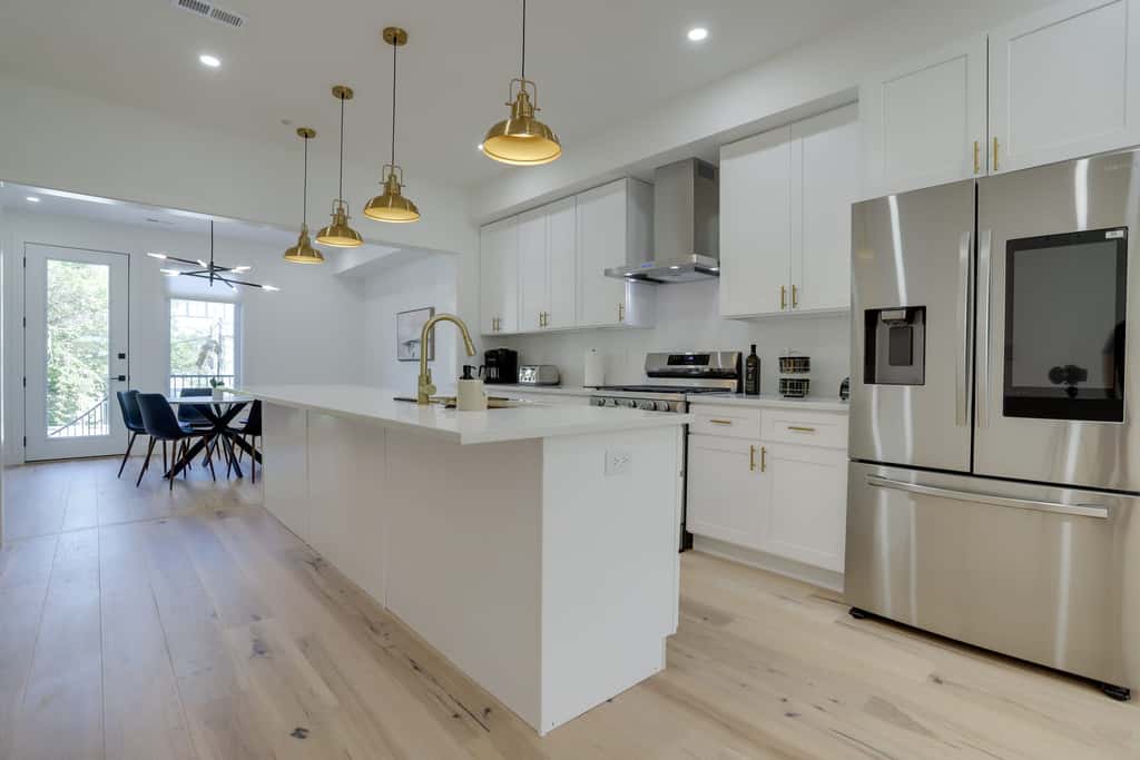 Sojourn's 3 BR with Rooftop Patio at Union Market