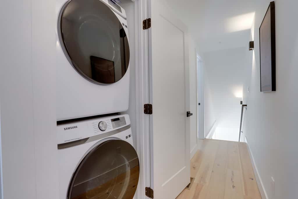 Sojourn's 3 BR with Rooftop Patio at Union Market