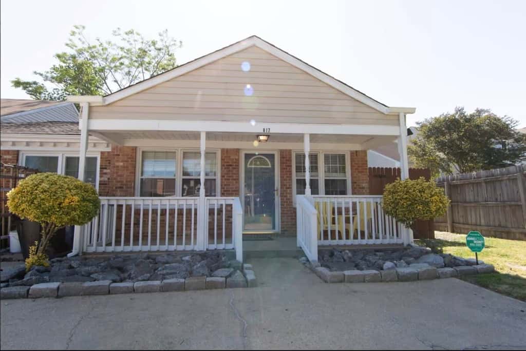 Cheerful 2 Bedroom Home near Virginia Wesleyan