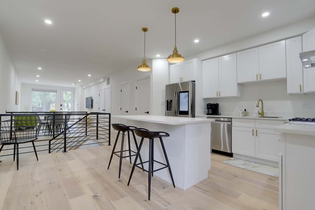 Sojourn's 4 BR + Private Patio at Union Market
