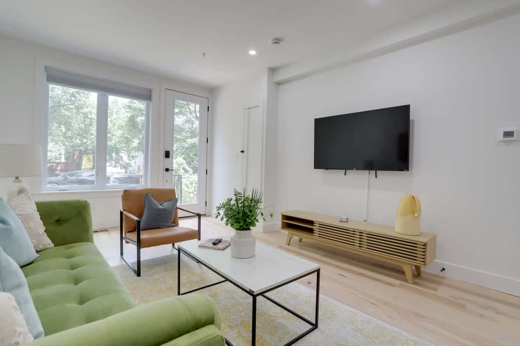 Sojourn's 4 BR + Private Patio at Union Market