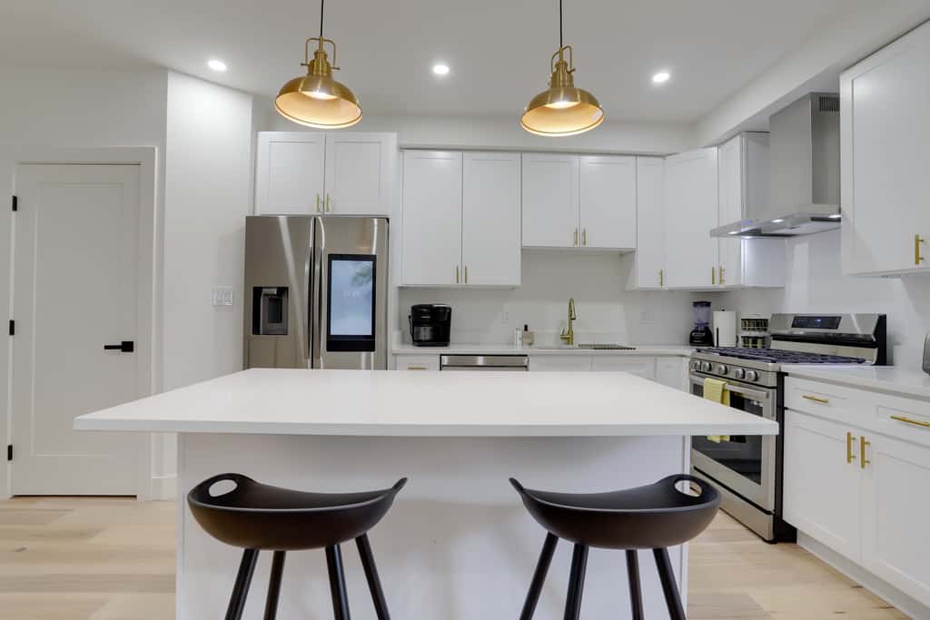 Sojourn's 4 BR + Private Patio at Union Market