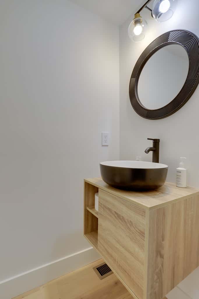 Sojourn's 4 BR + Private Patio at Union Market