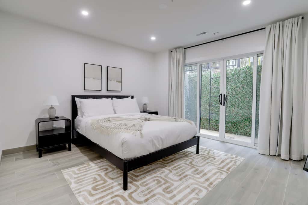 Sojourn's 4 BR + Private Patio at Union Market