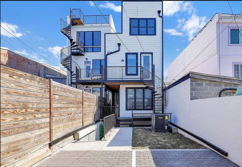 Sojourn's 4 BR + Private Patio at Union Market