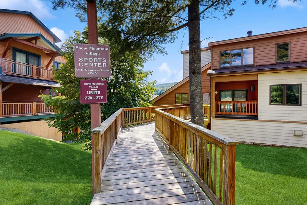 Traveler's Rest Snow Mountain Village