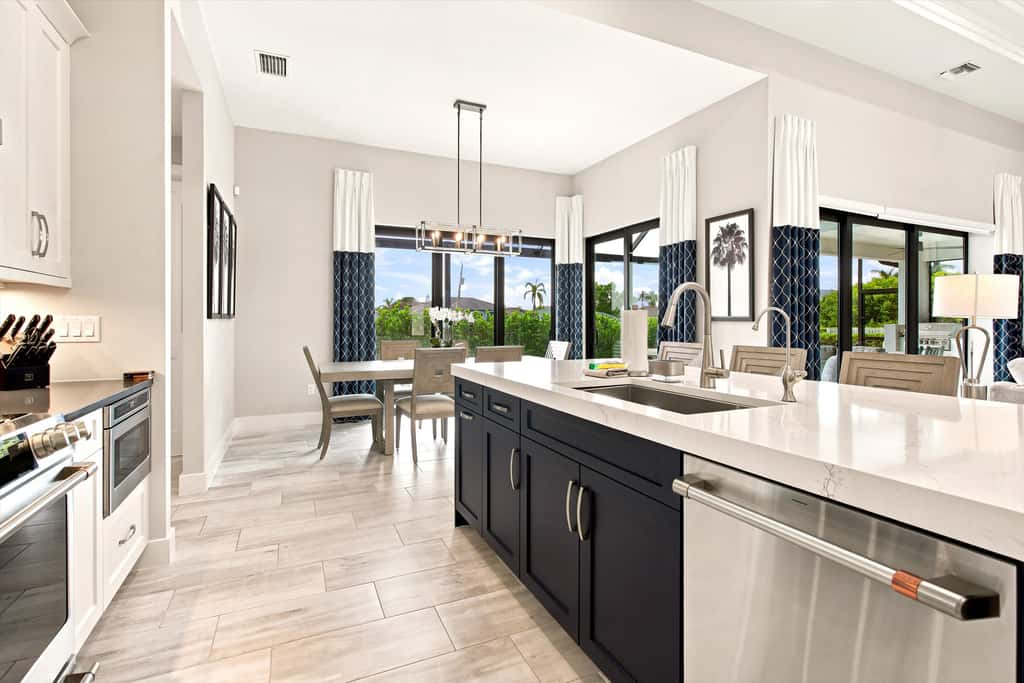 Gorgeous 3 Bedroom Marco Island Home with Private Pool and Outdoor Kitchen