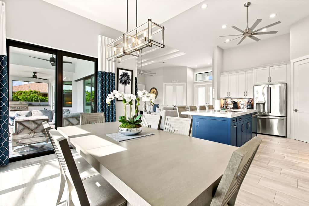 Gorgeous 3 Bedroom Marco Island Home with Private Pool and Outdoor Kitchen