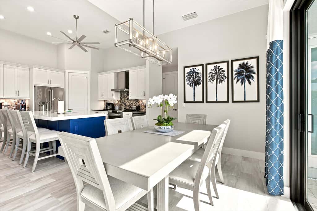 Gorgeous 3 Bedroom Marco Island Home with Private Pool and Outdoor Kitchen