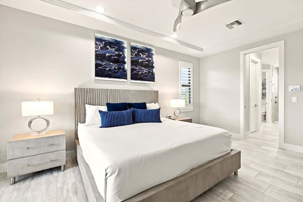 Gorgeous 3 Bedroom Marco Island Home with Private Pool and Outdoor Kitchen