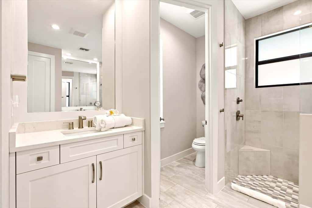 Gorgeous 3 Bedroom Marco Island Home with Private Pool and Outdoor Kitchen