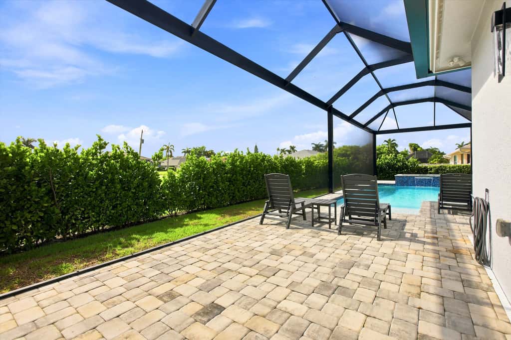 Gorgeous 3 Bedroom Marco Island Home with Private Pool and Outdoor Kitchen