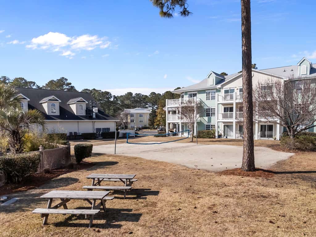 Coastal Golf Course Condo – 15 Minutes to the Beach! Escape to Calabash, North Carolina