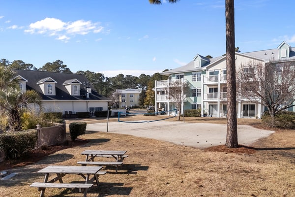 Coastal Golf Course Condo – 15 Minutes to the Beach! Escape to Calabash, North Carolina