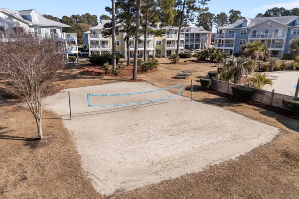 Coastal Golf Course Condo – 15 Minutes to the Beach! Escape to Calabash, North Carolina