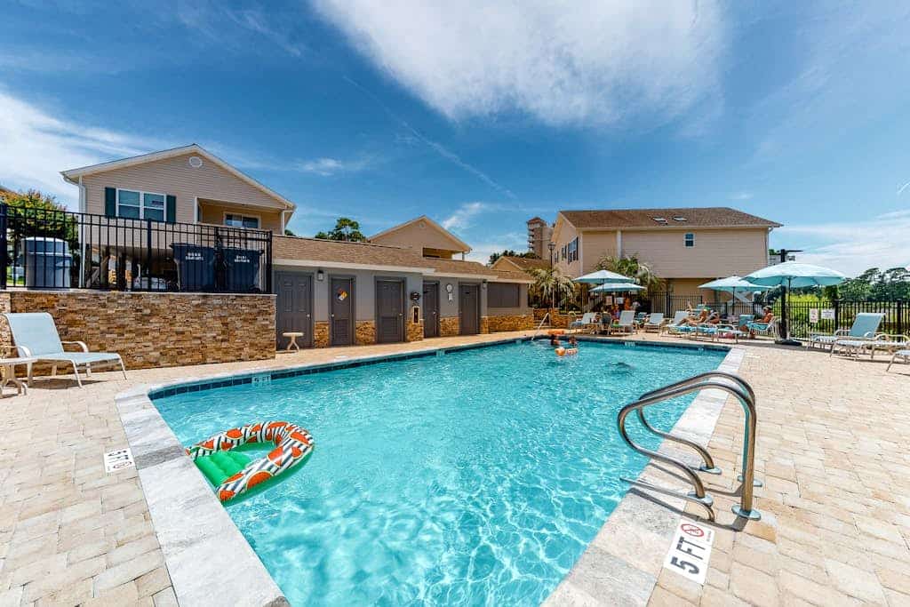 Family friendly home w/ marsh and golf views, central AC, & shared pool