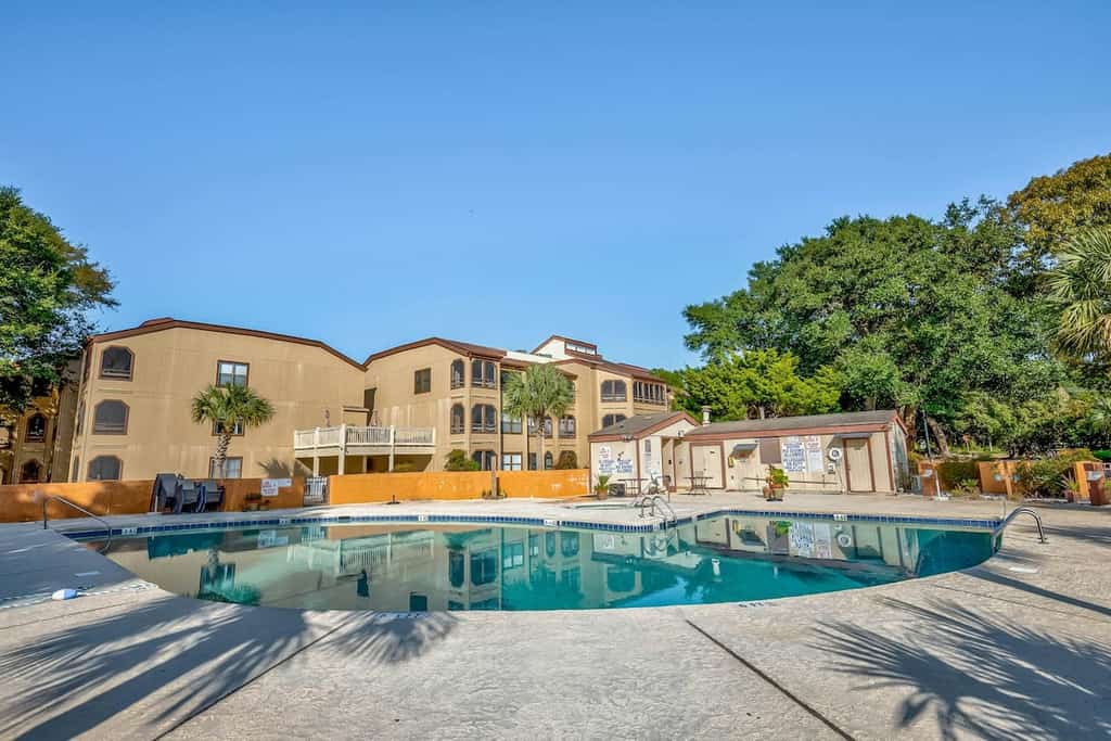 Myrtle Beach escape with indoor & outdoor heated pools, spa, tennis