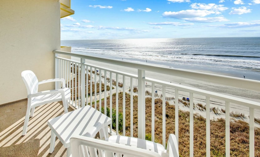 9th floor oceanfront condo w/ free WiFi, balcony, central AC, shared hot tub