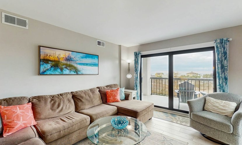 Pristine All-Suite Sea Mark Getaway with Balcony, Pool, Hot Tub & Inlet Views