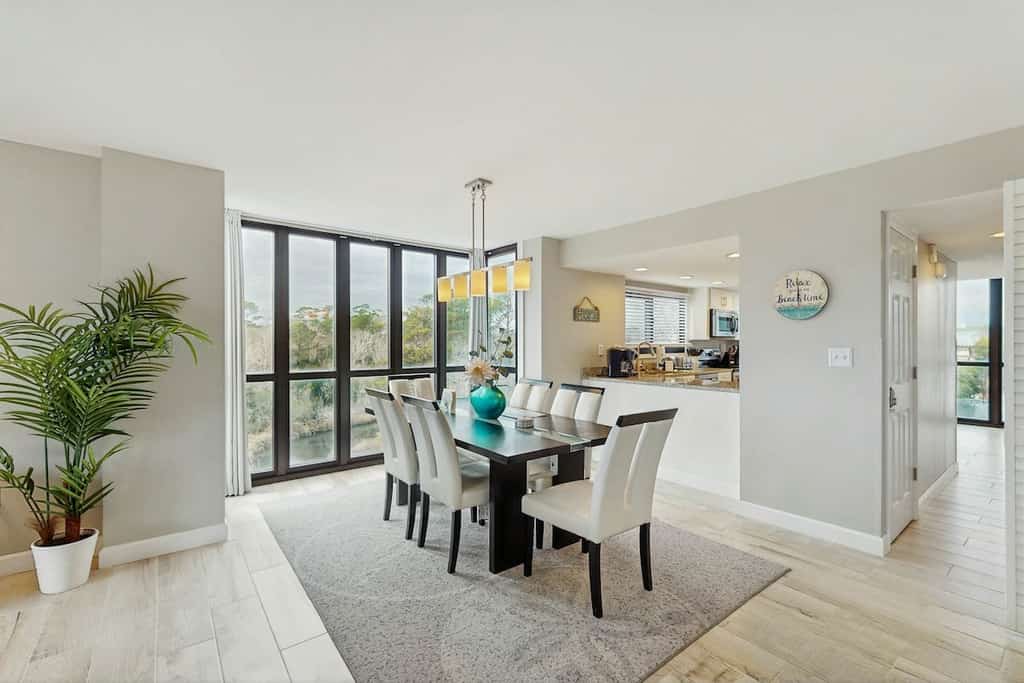 Pristine All-Suite Sea Mark Getaway with Balcony, Pool, Hot Tub & Inlet Views